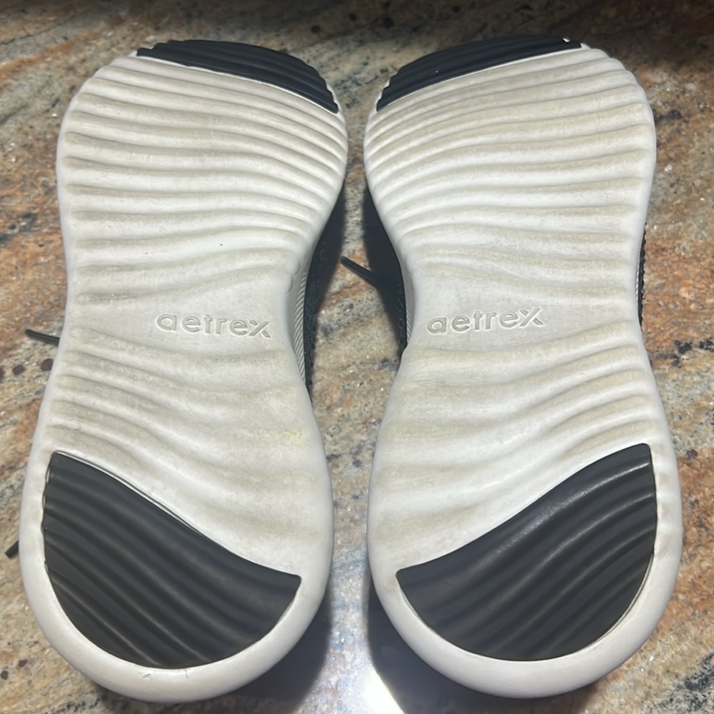 Aetrex Carly Arch Support Sneakers - Picture 7 of 8